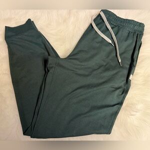 Vuori Women’s Performance Jogger Marsh Heather Green